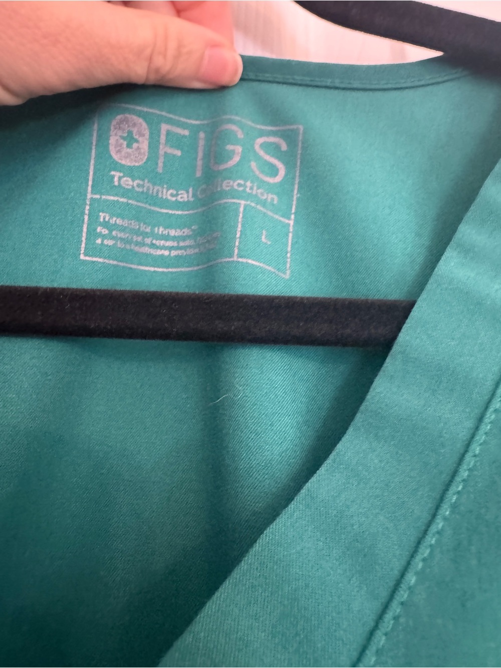 Figs Green Set Top/Joggers - Picture 2 of 3